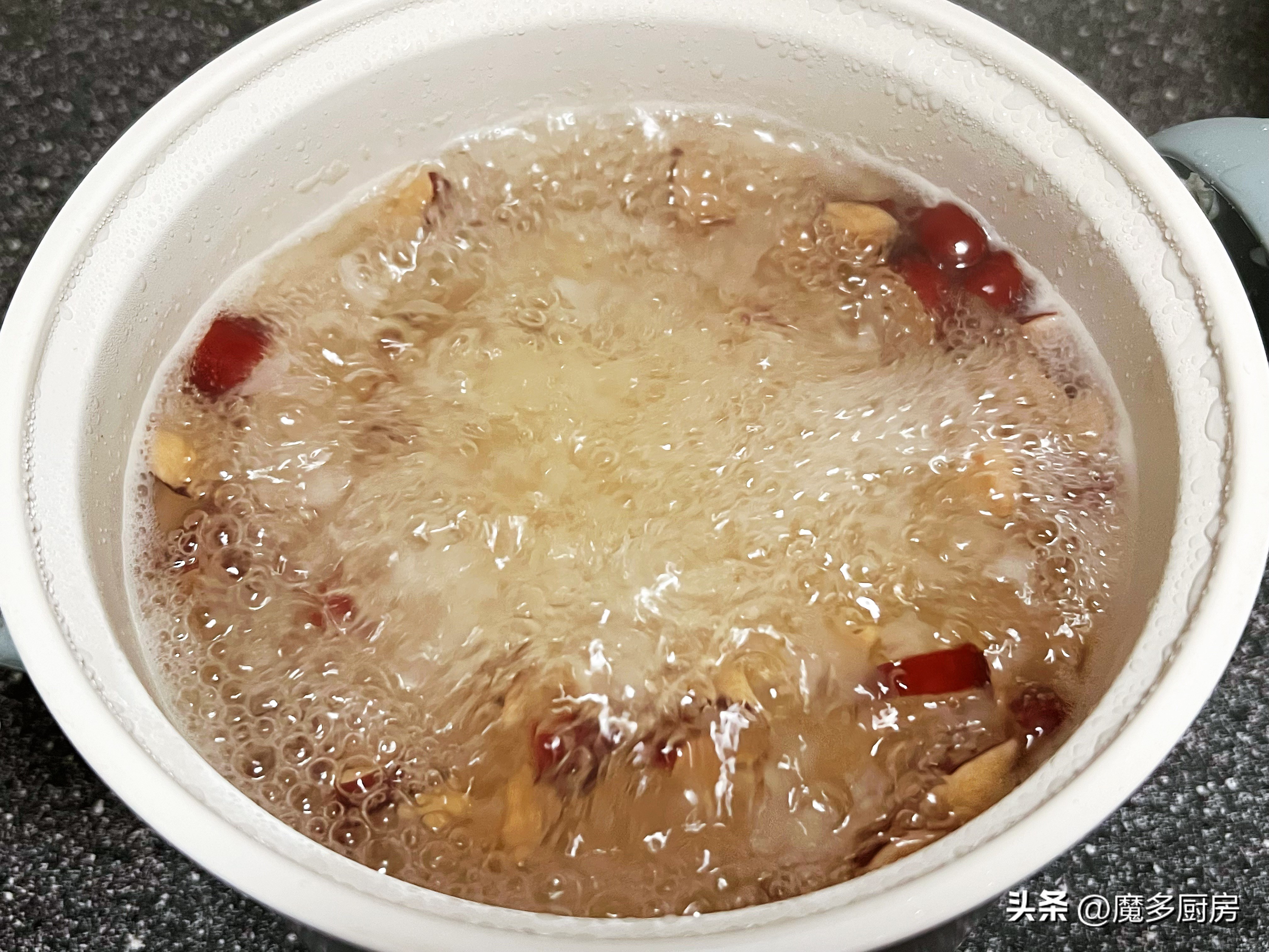 什么奶茶最好_自制健康奶茶做法_三红银耳奶茶食谱