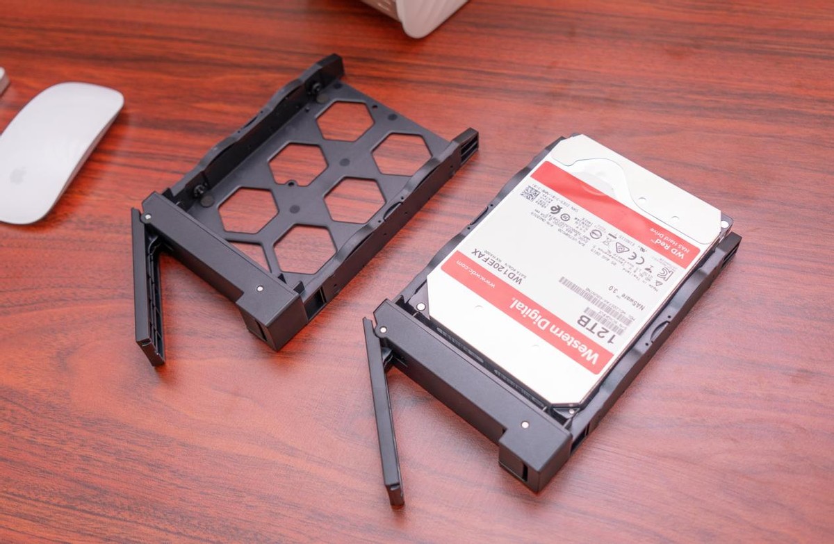 西数红盘 12TB NAS硬盘_联想T2 NAS_家庭nas组网