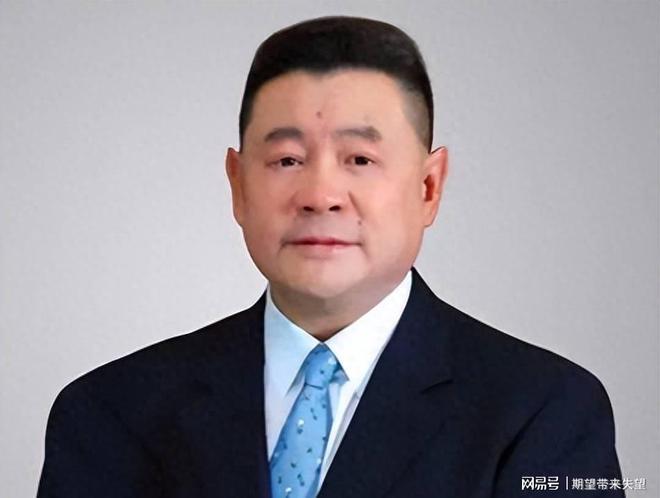2026年香港富豪榜 李嘉诚身家增长 霍家财富统计方式_2026 香港本土银行排名