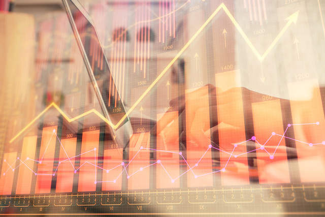 短线高手实战技巧：抓住热点，快进快出